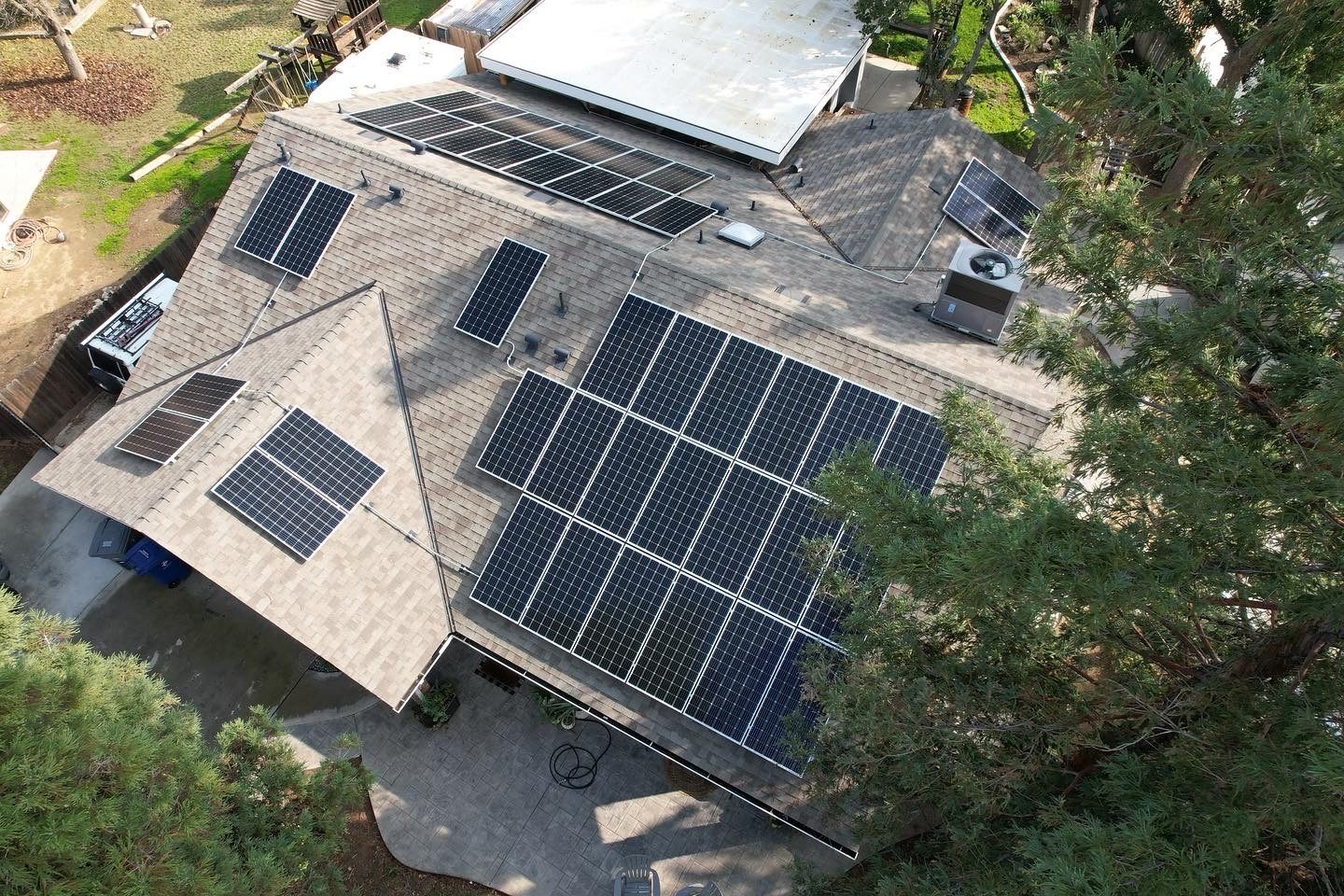 A Net Metering Systems residential solar install in Fresno County